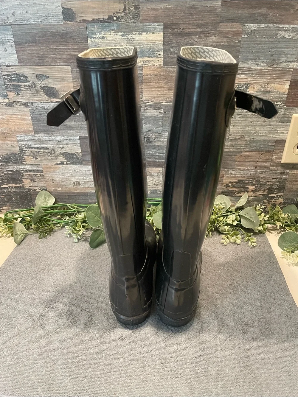 Hunter Original Tall Gloss Rain Boots Size 8 Women's